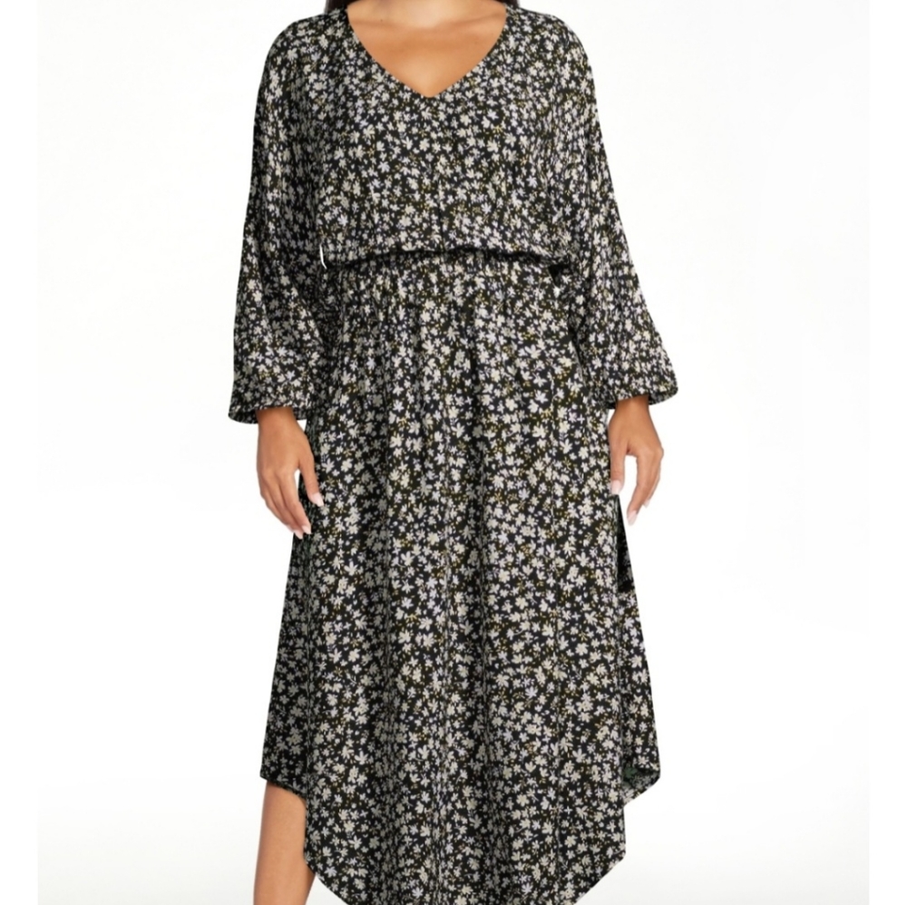 Time and Tru V-Neck Dress